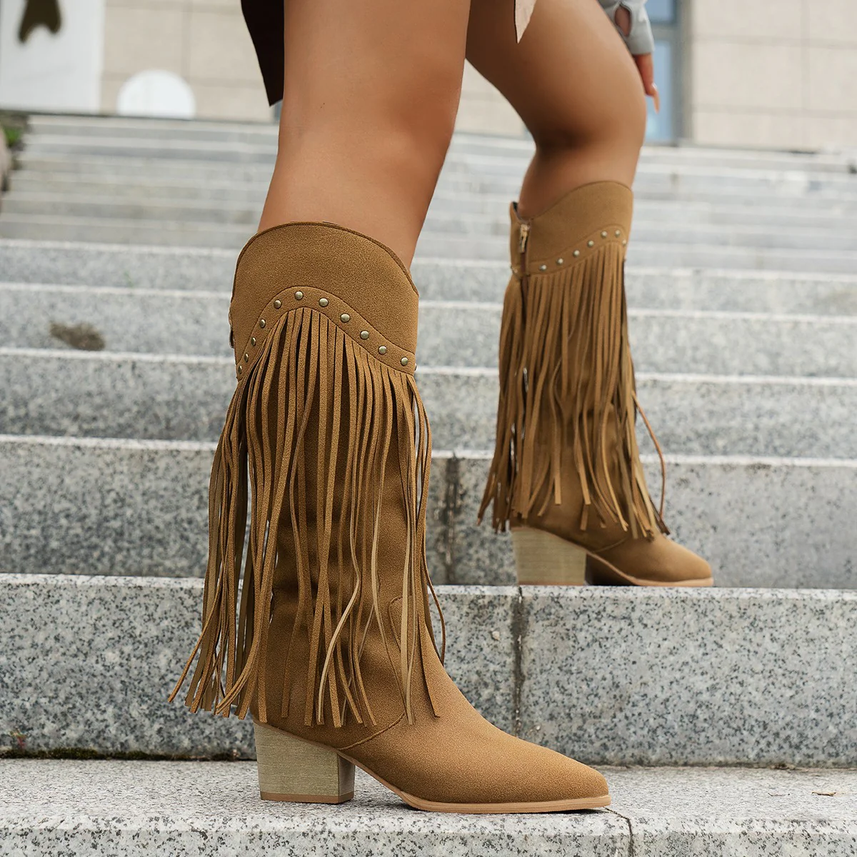 Damen Fransen-Stiefel mit modischen Nieten und komfortablem Blockabsatz Heidi Mode - Image 6