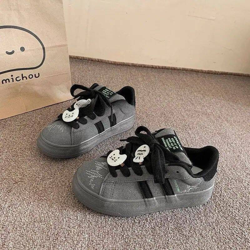 Damen Freizeit Sneakers mit verspieltem Motiv und komfortabler Gummisohle Heidi Mode - Image 2