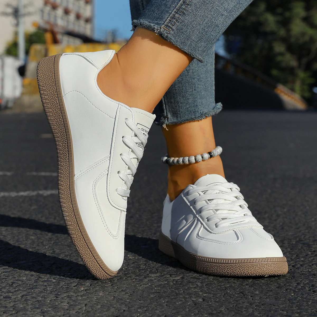 Damen Freizeitschuhe mit hochwertigem Veloursleder und rutschfester Gummisohle Heidi Mode - Image 2