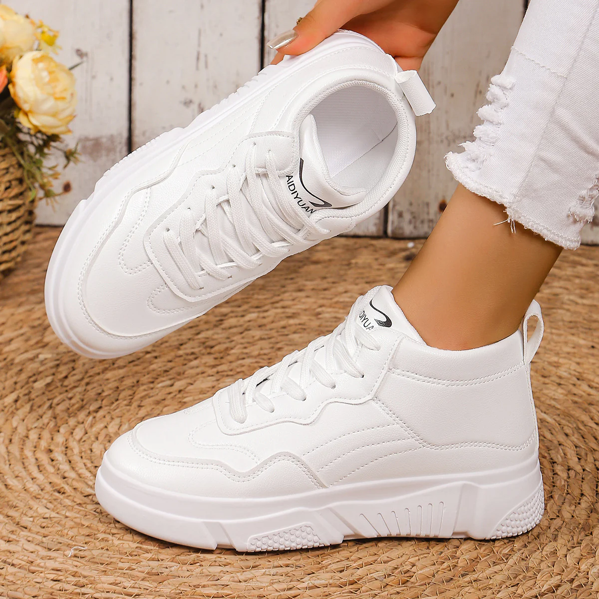 Damen Freizeitsneaker mit hohem Schaft und strukturierter Gummisol Heidi Mode - Image 4