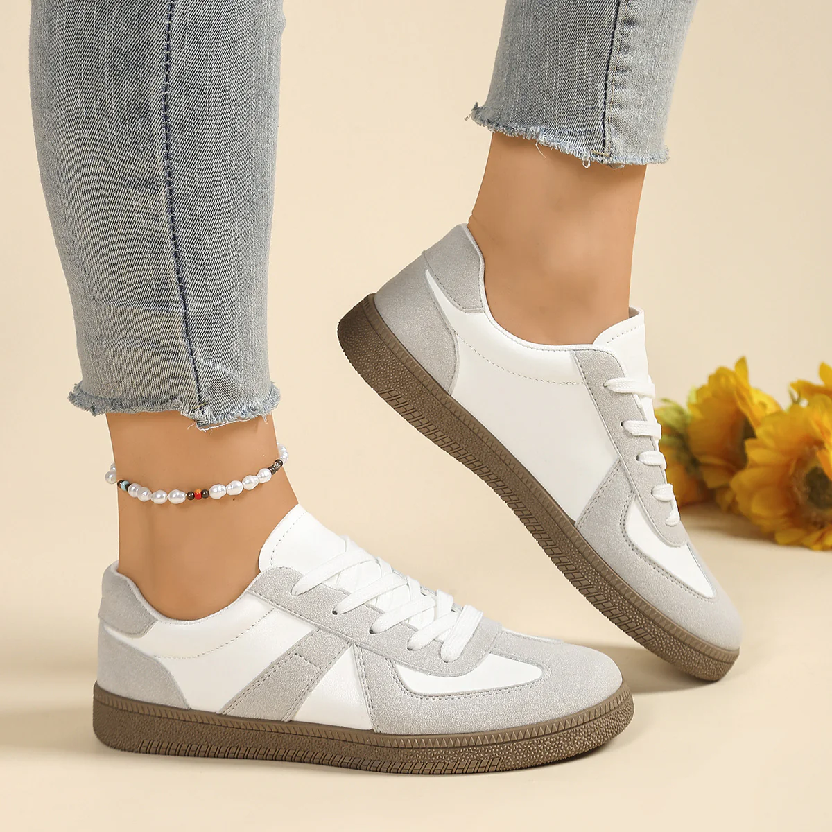 Damen Freizeitsneaker mit sportlichem Design und rutschfester Sohle Heidi Mode - Image 4