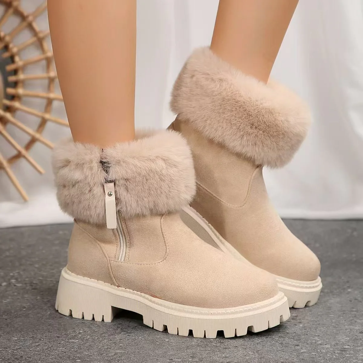 Damen gefütterte Winterstiefel mit modischem Kunstfell und rutschfester Profilsohle Heidi Mode