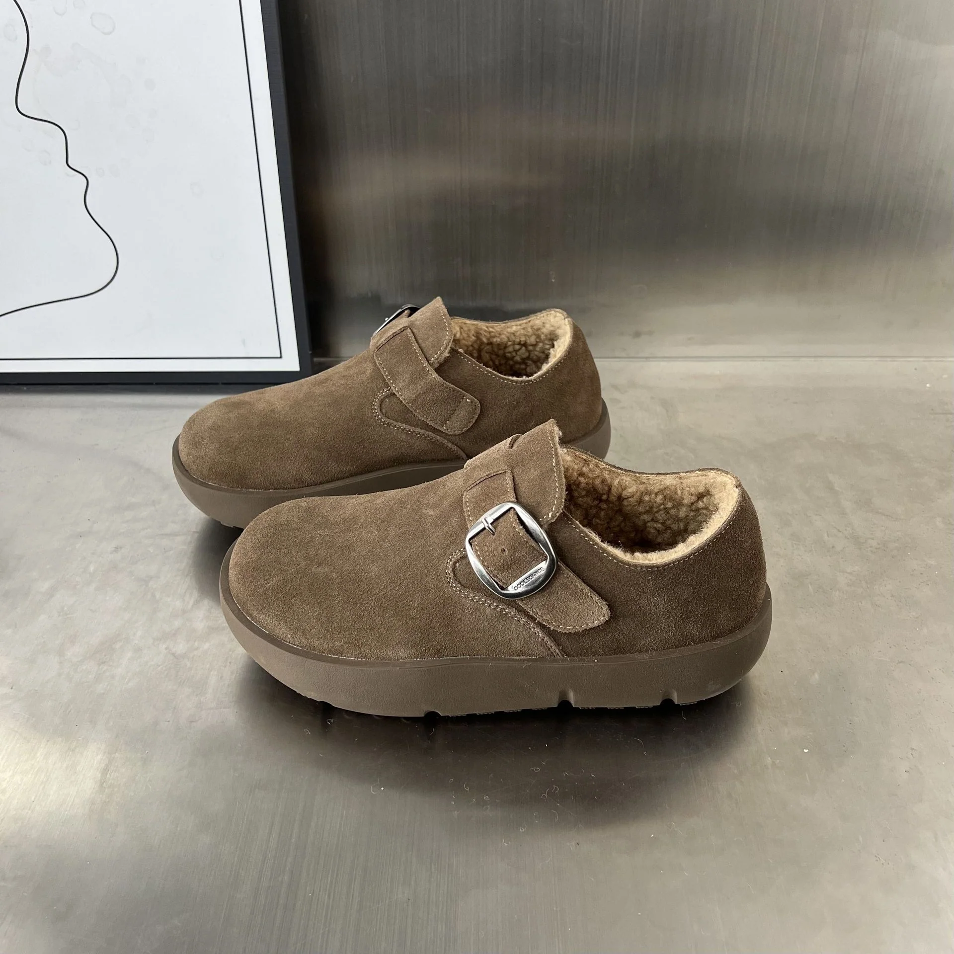 Damen Gemütliche Clogs mit weichem Futter und modischem Schnallenverschluss Heidi Mode - Image 2