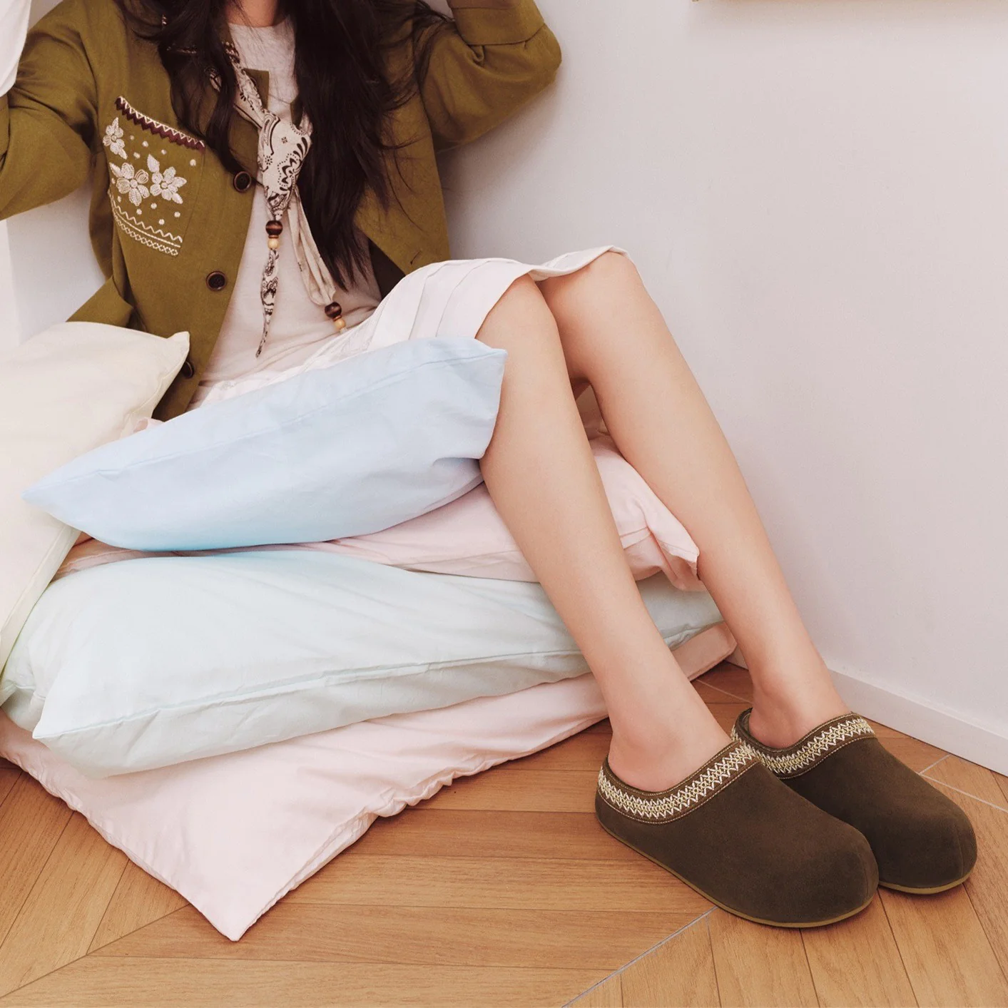 Damen Gemütliche Fleece-Clogs mit modischem Riemen Heidi Mode - Image 3