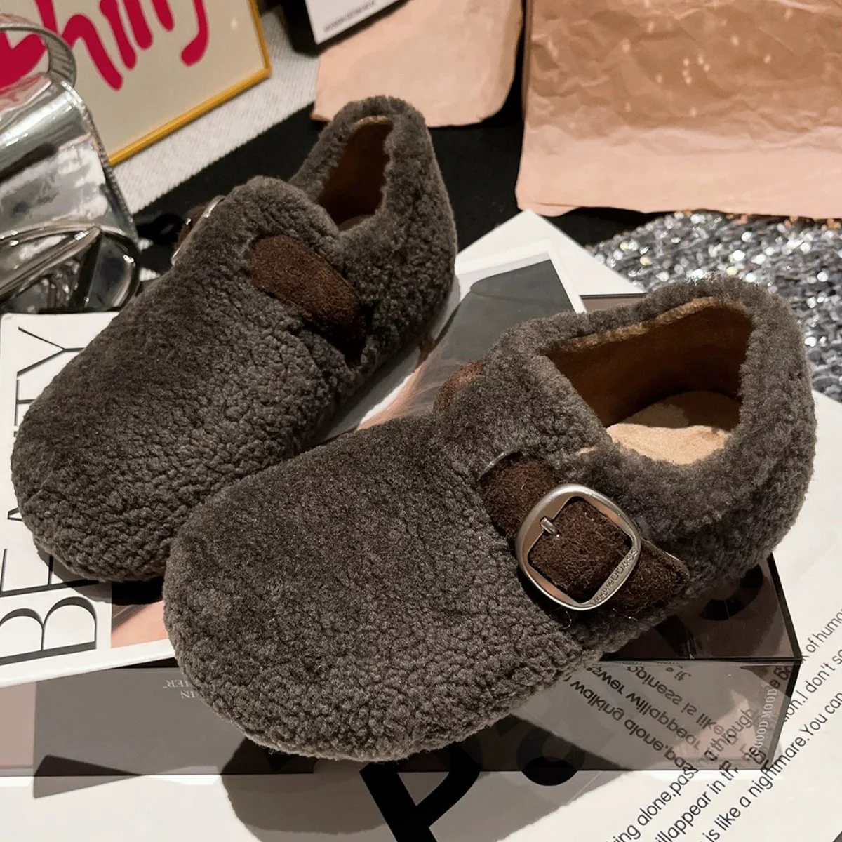 Damen Gemütliche Hausschuhe mit modischem Schnallenverschluss Heidi Mode - Image 3
