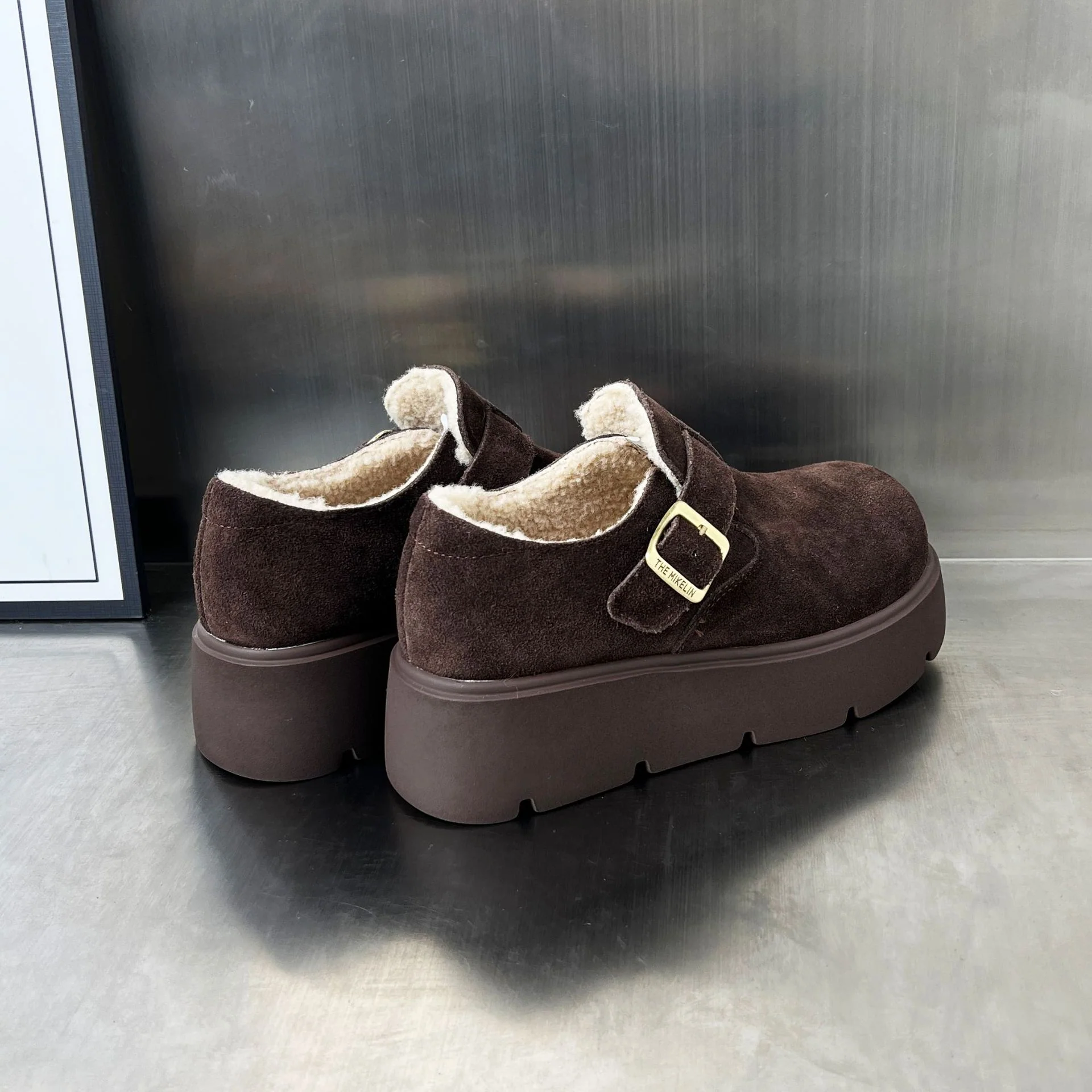 Damen Gemütliche Hausschuhe mit weichem Innenfutter und praktischem Riemen Heidi Mode - Image 4