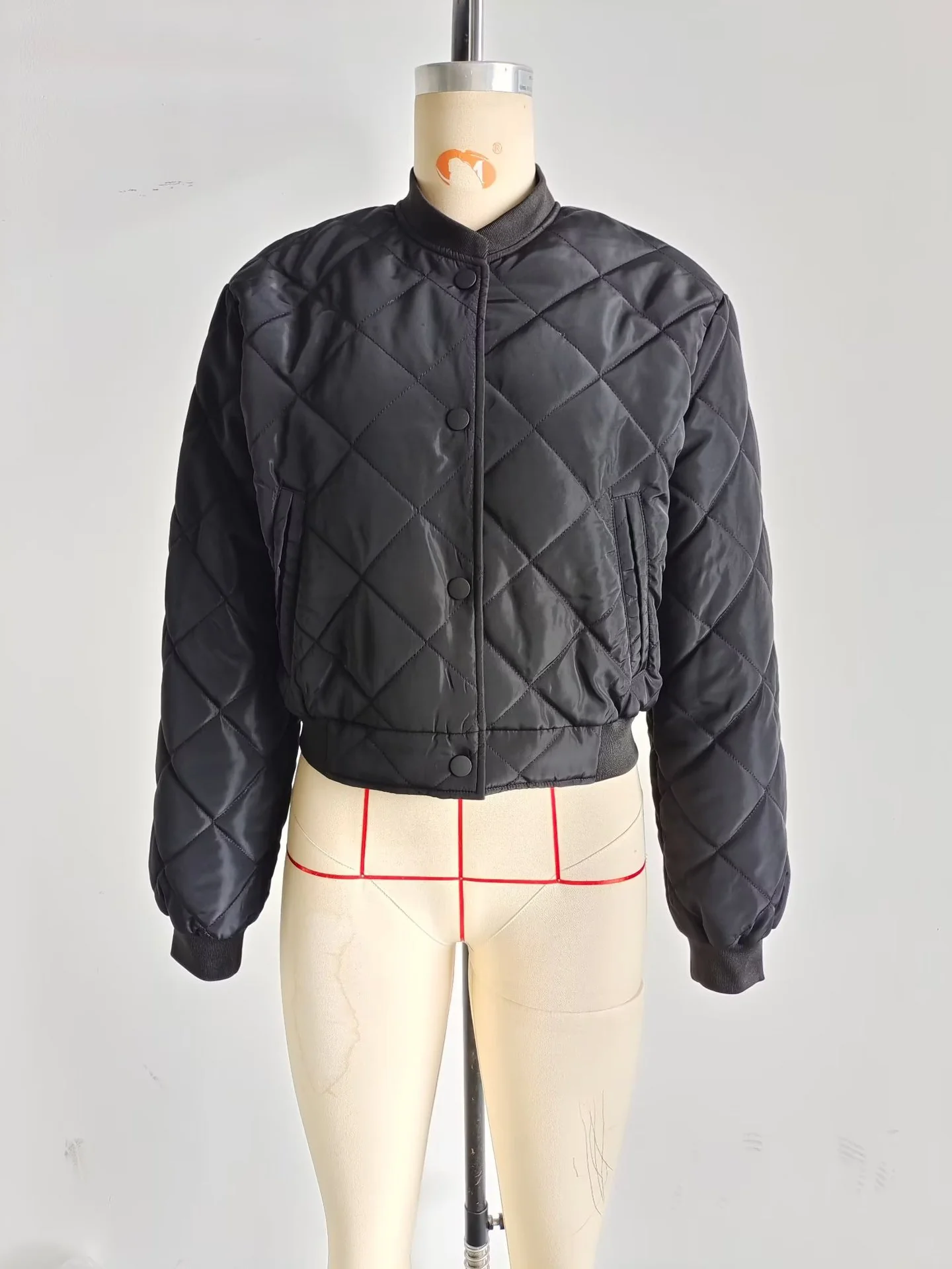 Damen gesteppte Bomberjacke mit praktischen Stecktaschen und elastischem Bund Heidi-Mode - Image 7