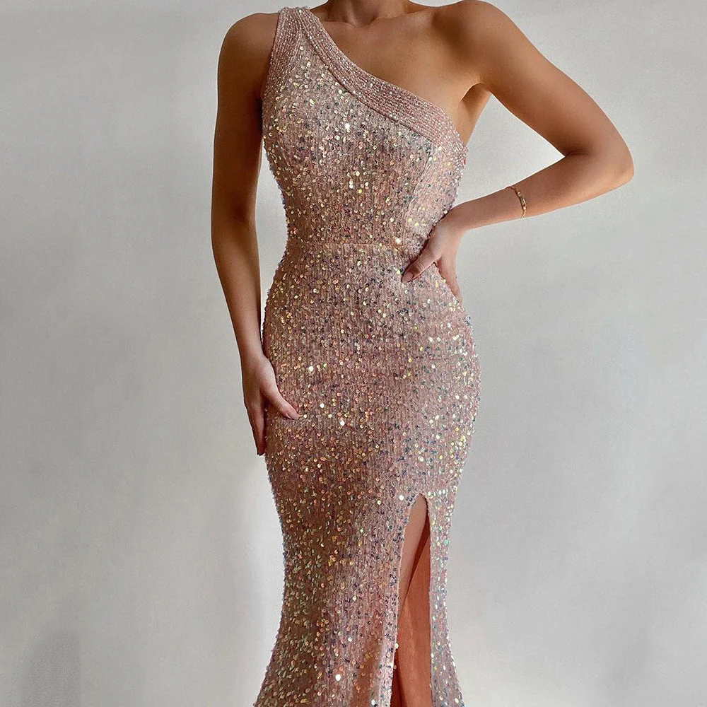 Damen Glamouröses Abendkleid mit Asymmetrischem Ausschnitt und Schimmernden Details Heidi-Mode