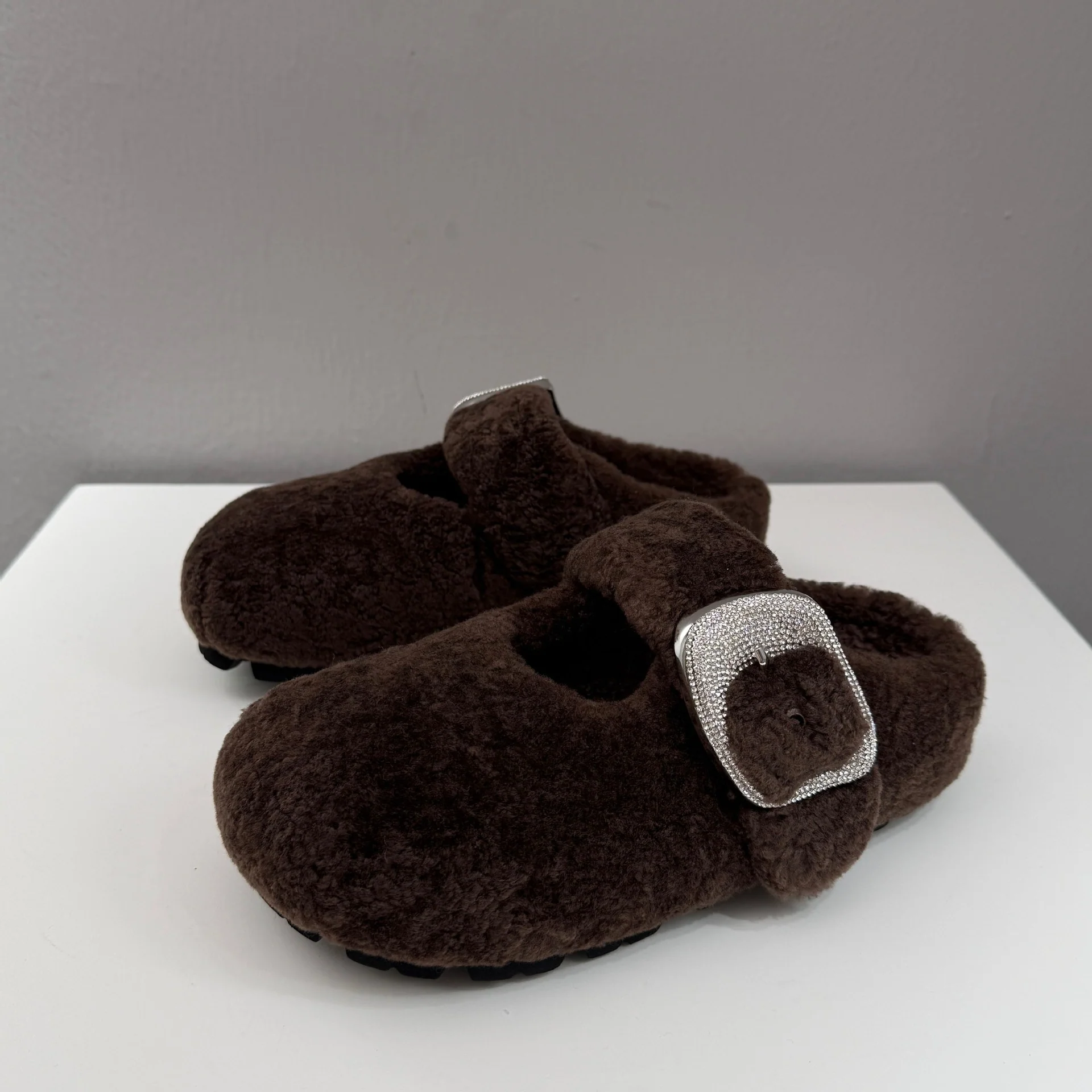 Damen Hausschuhe aus weichem Fleece mit modischem Schnallenverschluss Heidi Mode - Image 3