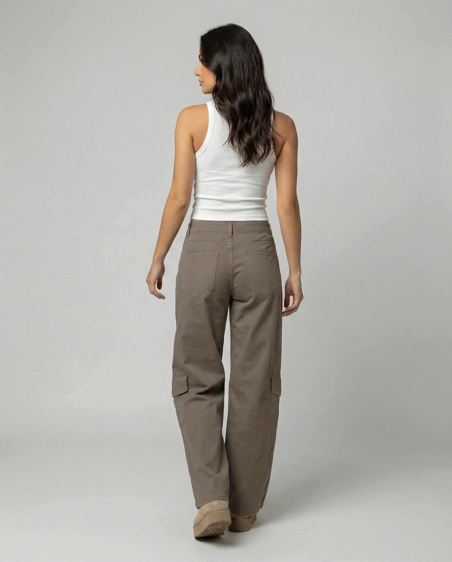 Damen hochgeschnittene Cargo-Hose mit weitem Bein, aufgesetzten Klappentaschen und Ziernähten Heidi-Mode - Image 6