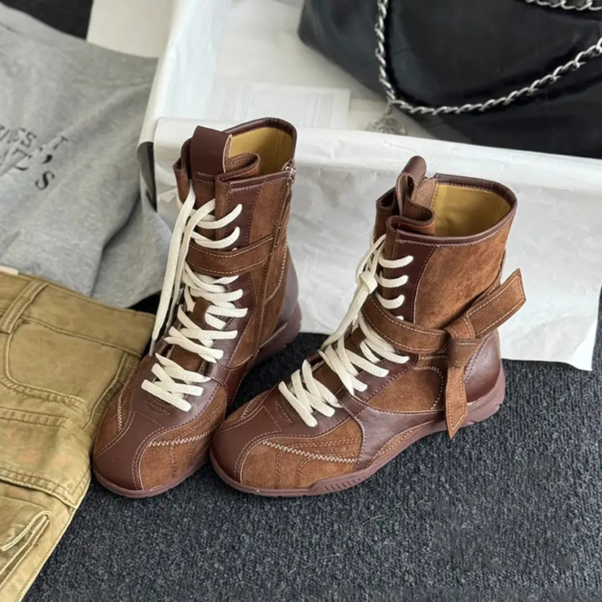 Damen Hohe Schnürstiefel mit modischer Schnallenverzierung und robustem Obermaterial Heidi Mode - Image 6