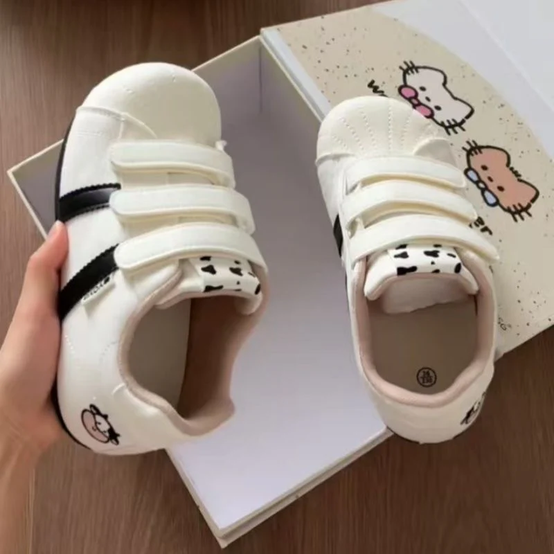 Damen Kindersportschuhe mit verstellbaren Klettverschlüssen und verspieltem Design Heidi Mode - Image 5