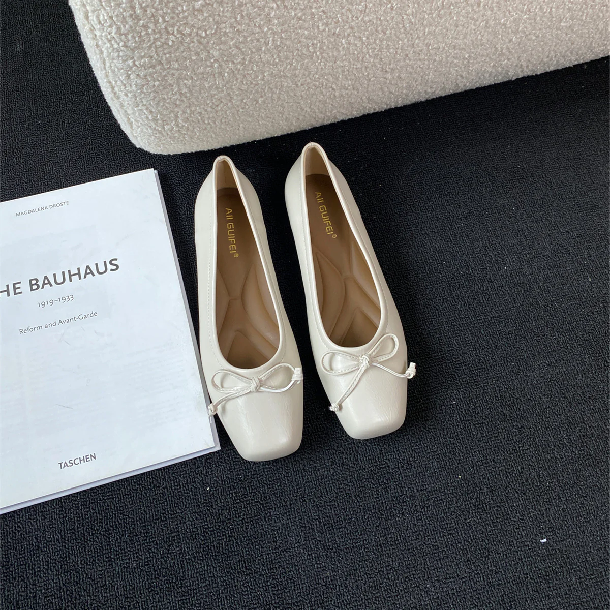 Damen klassisch geschnittene Ballerinas mit zierlichem Schleifenakzent und komfortabler Fußbettung Heidi Mode - Image 9