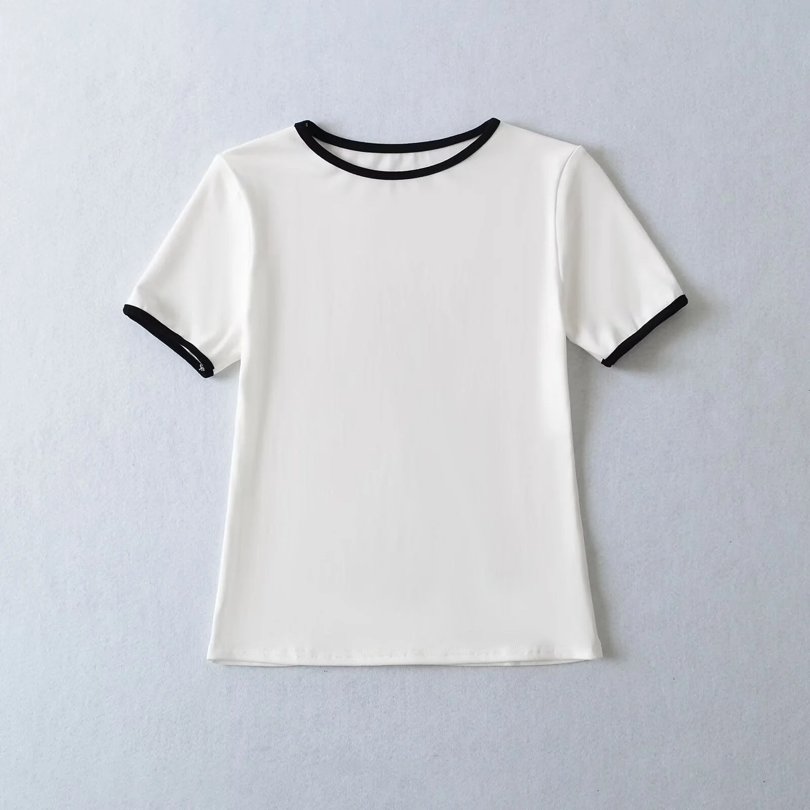 Damen Klassisches T-Shirt mit Kontrastierenden Ärmelabschlüssen und Hochwertiger Baumwolle Heidi-Mode - Image 3