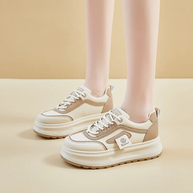 Damen Komfort-Sneaker mit modischem Design und dämpfender Sohle Heidi Mode