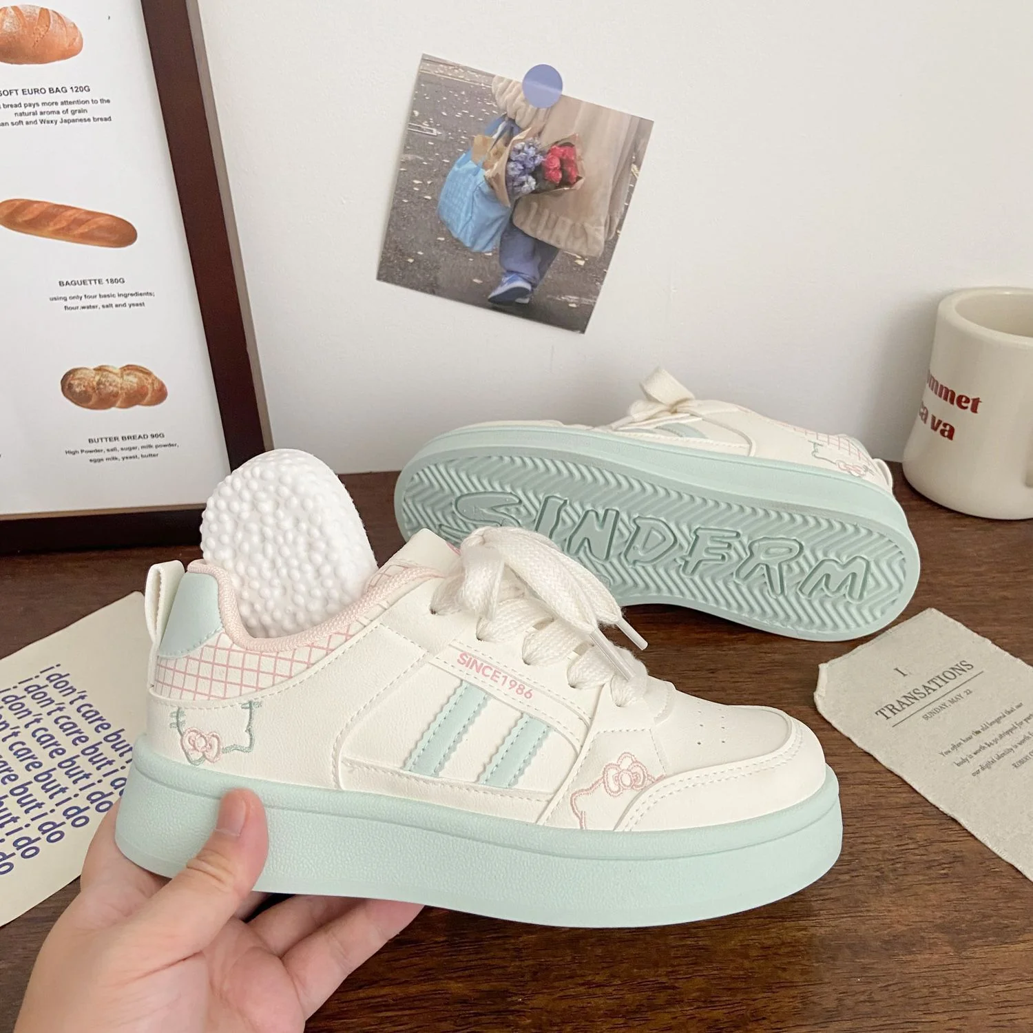 Damen Komfort-Sneakers mit verspielten Applikationen und bequemer Dämpfung Heidi Mode - Image 2