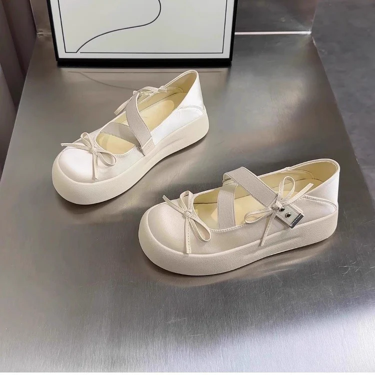 Damen komfortable Ballerinas mit farblichen Akzenten und elastischen Riemen Heidi Mode - Image 2