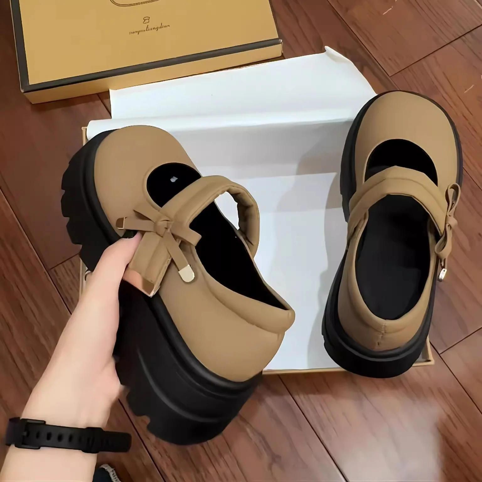 Damen Komfortable Chunky-Pantoletten mit verstellbarem Riemen und rutschfester Sohle Heidi Mode - Image 4