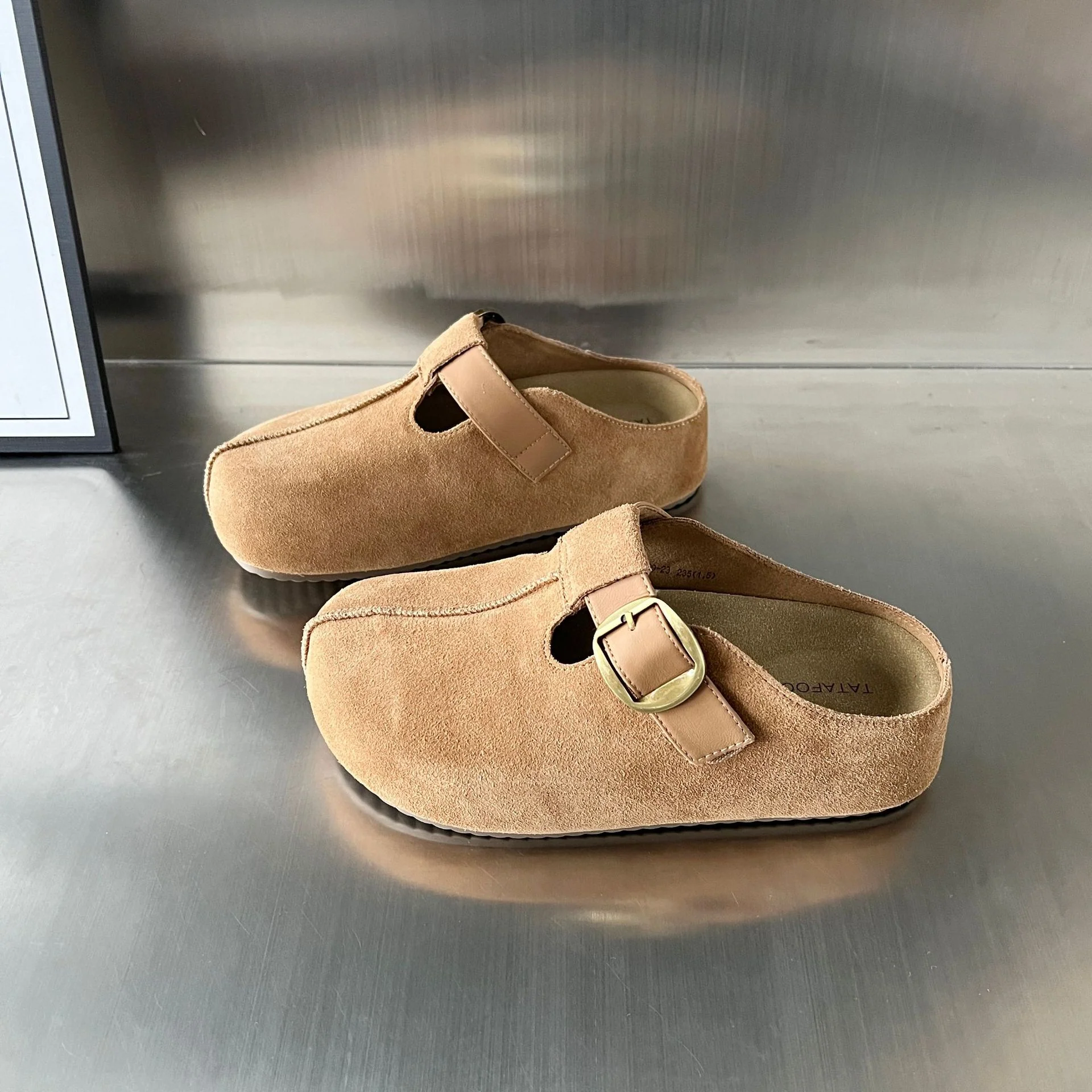 Damen Komfortable Clogs aus hochwertigem Wildleder mit elegantem Schnallenverschluss Heidi Mode - Image 7