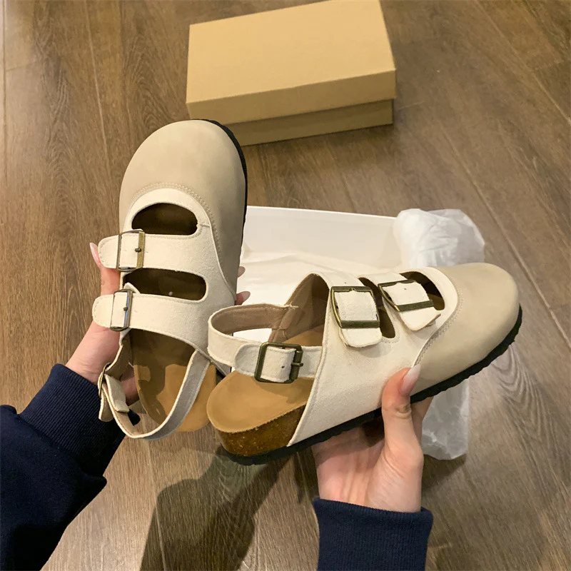 Damen Komfortable Clogs mit dekorativen Riemen und atmungsaktiver Sohle Heidi Mode - Image 6