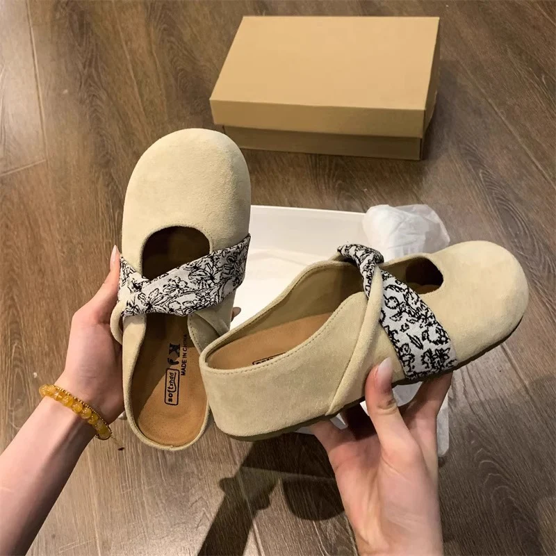 Damen Komfortable Clogs mit modischem Riemendesign Heidi Mode - Image 4