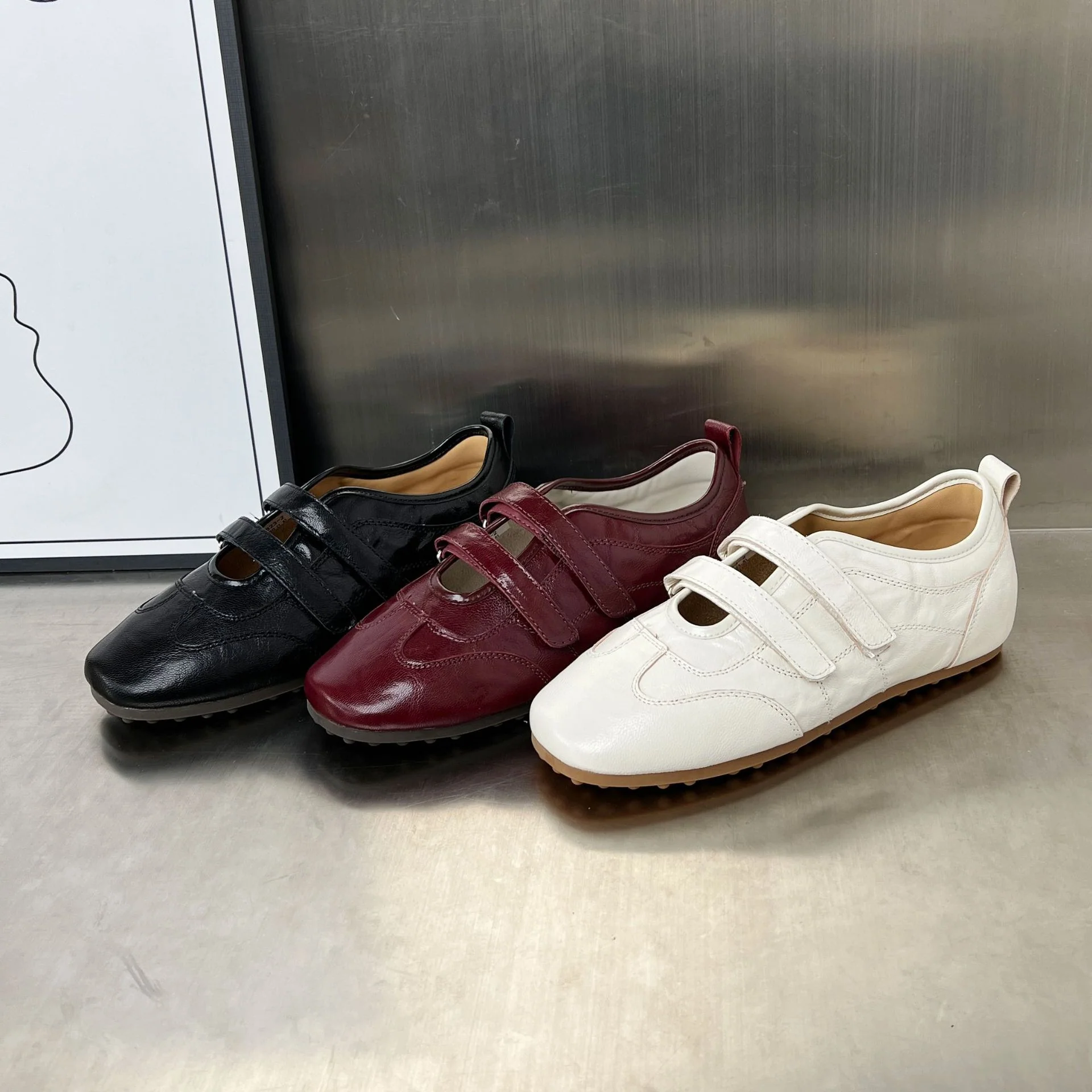 Damen Komfortable Clogs mit verstellbarem Klettverschluss und weichem Innenfutter Heidi Mode - Image 3