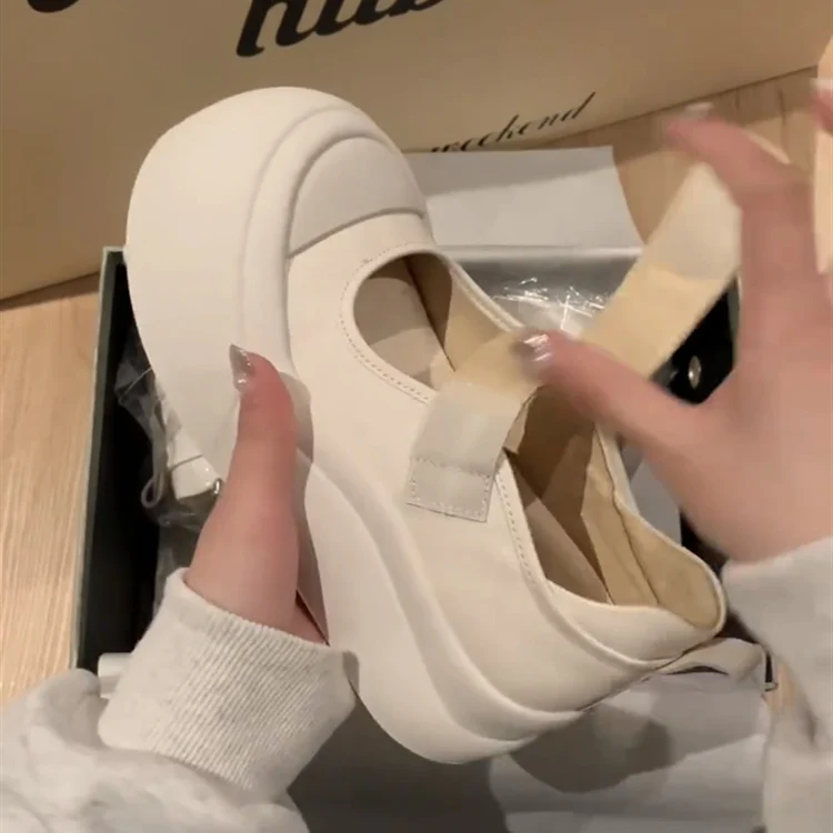 Damen Komfortable Clogs mit verstellbarem Riemen und gepolsterter Innensohle Heidi Mode - Image 3