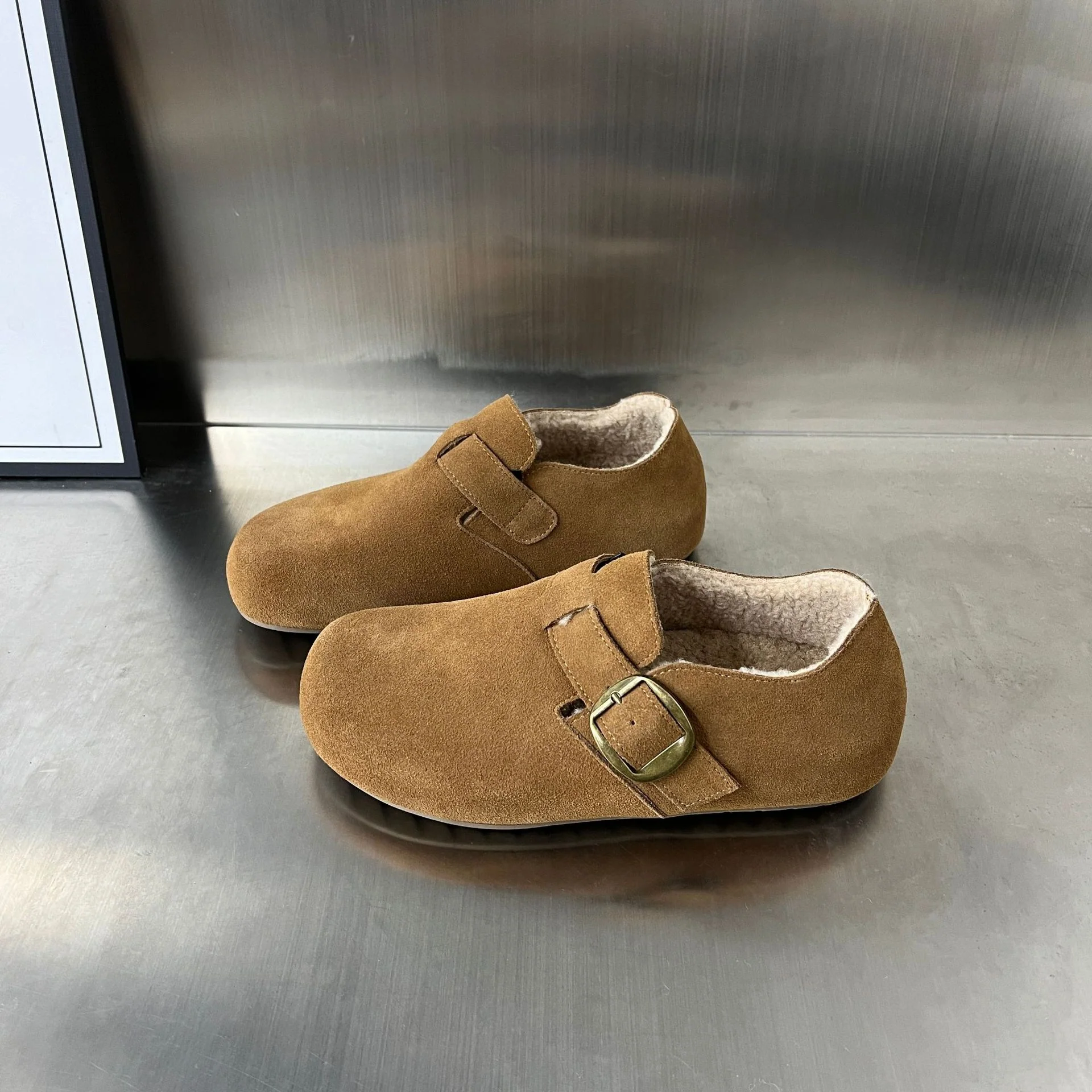 Damen Komfortable Clogs mit weichem Innenfutter und innovativem Schnallenverschluss Heidi Mode - Image 8