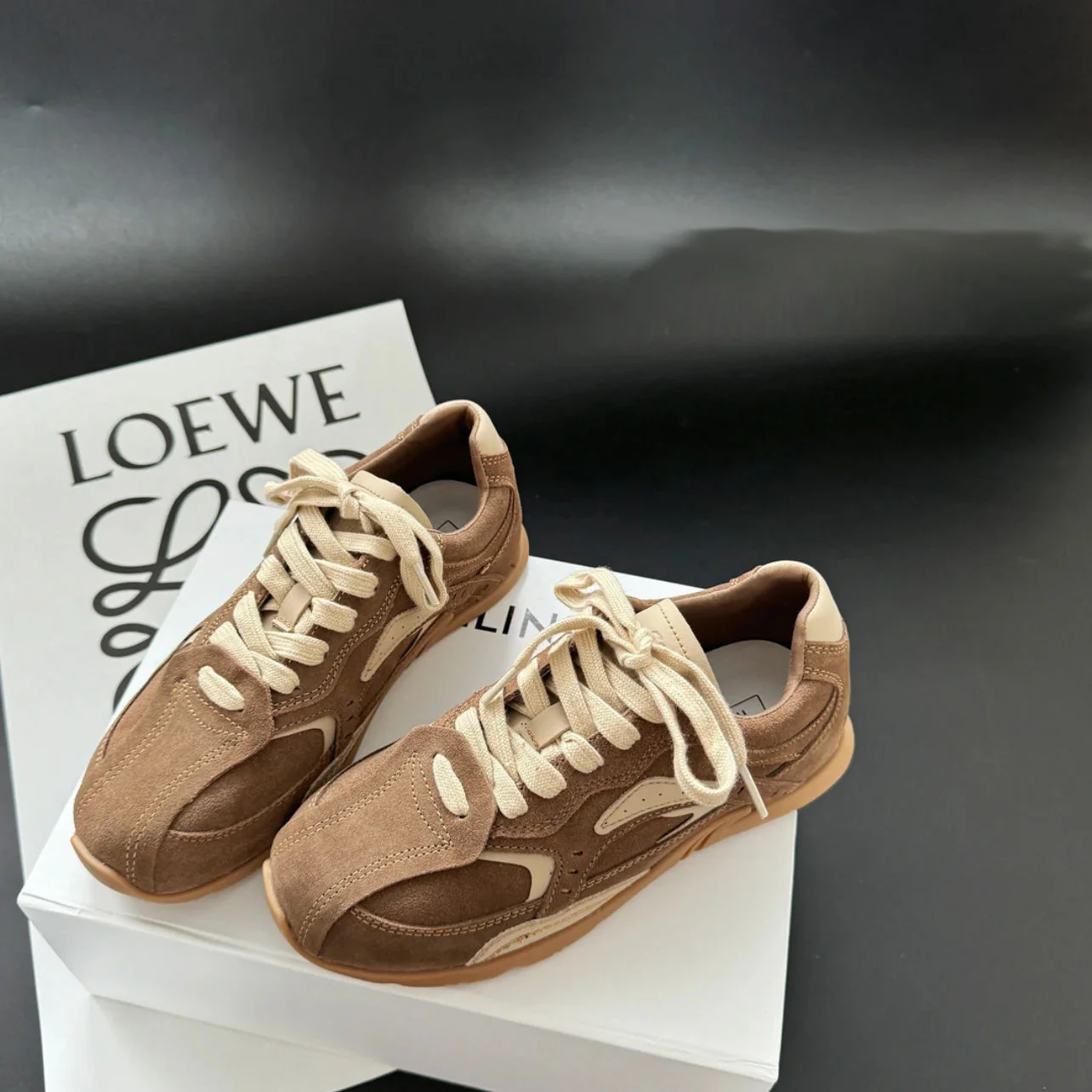 Damen Komfortable Freizeitsneaker mit atmungsaktivem Wildleder-Obermaterial und dämpfender Sohle Heidi Mode - Image 7