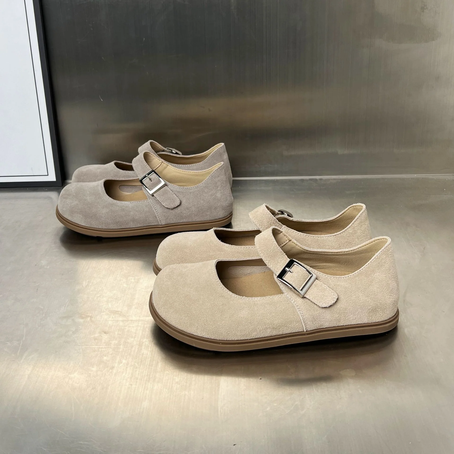 Damen Komfortable Halbschuhe mit verstellbarem Riemen und weichem Wildleder Heidi Mode - Image 3