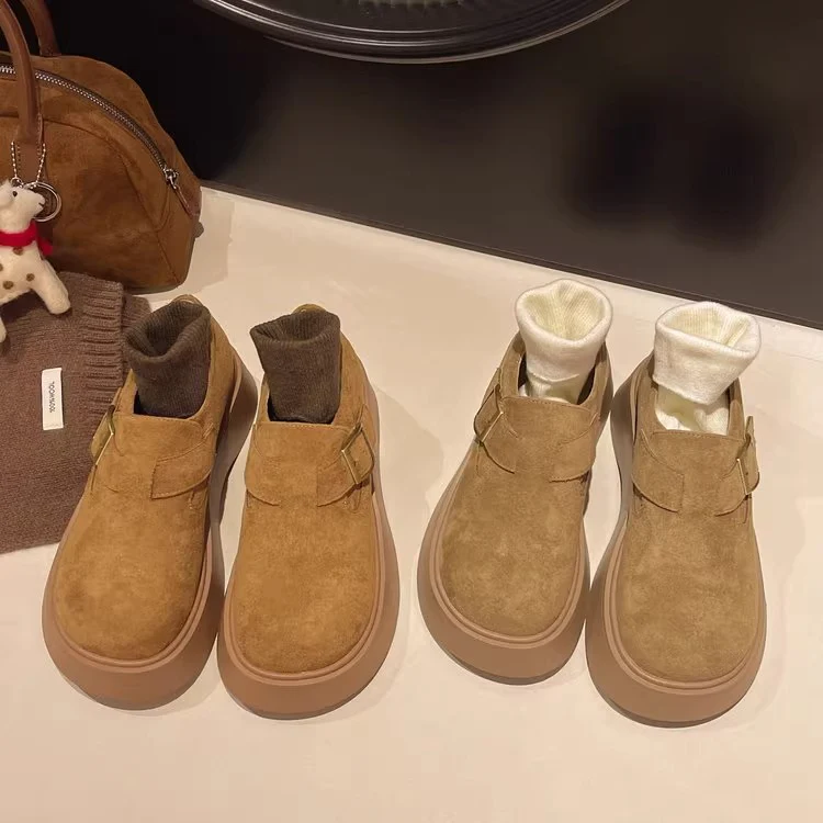 Damen Komfortable Plateau-Clogs mit eleganter Schnallenverzierung Heidi Mode - Image 2