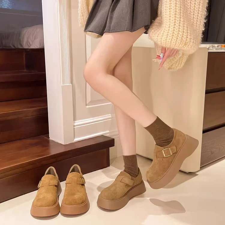 Damen Komfortable Plateau-Clogs mit eleganter Schnallenverzierung Heidi Mode - Image 3