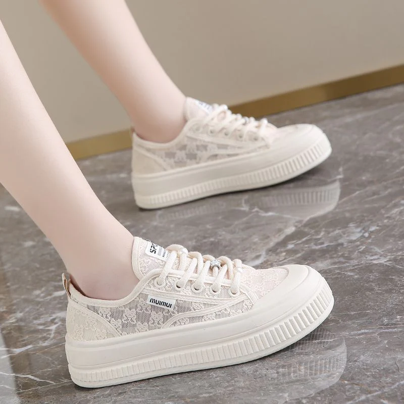 Damen komfortable Plateau-Sneaker mit filigraner Spitzenoberfläche Heidi Mode - Image 3