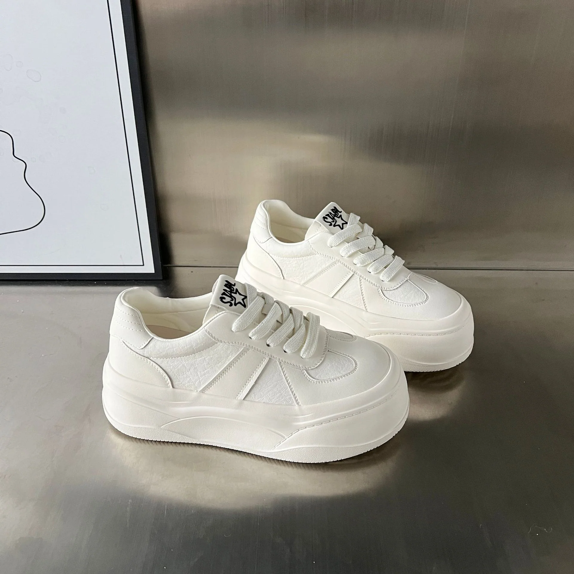 Damen Komfortable Plateau Sneakers mit atmungsaktivem Obermaterial und rutschfester Sohle Heidi Mode - Image 2