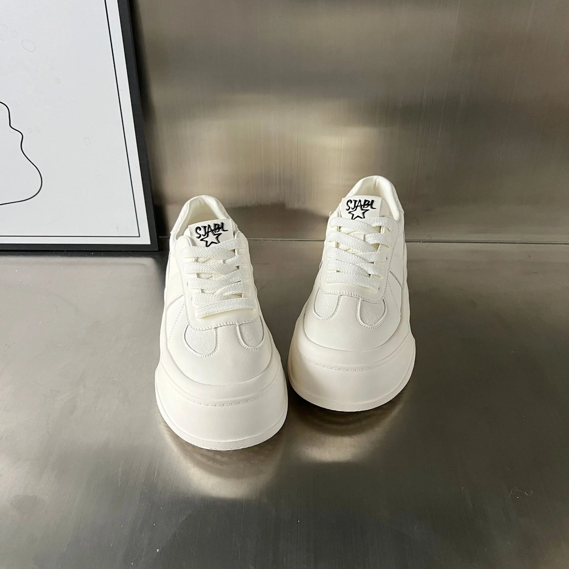 Damen Komfortable Plateau Sneakers mit atmungsaktivem Obermaterial und rutschfester Sohle Heidi Mode - Image 5