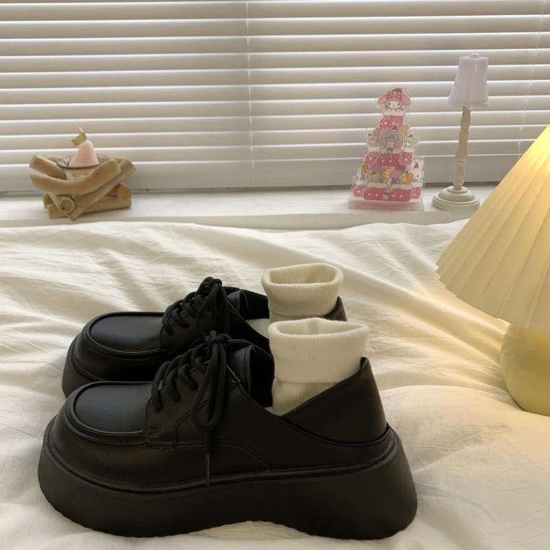 Damen Komfortable Plateauschuhe mit stilvollem Design Heidi Mode - Image 2