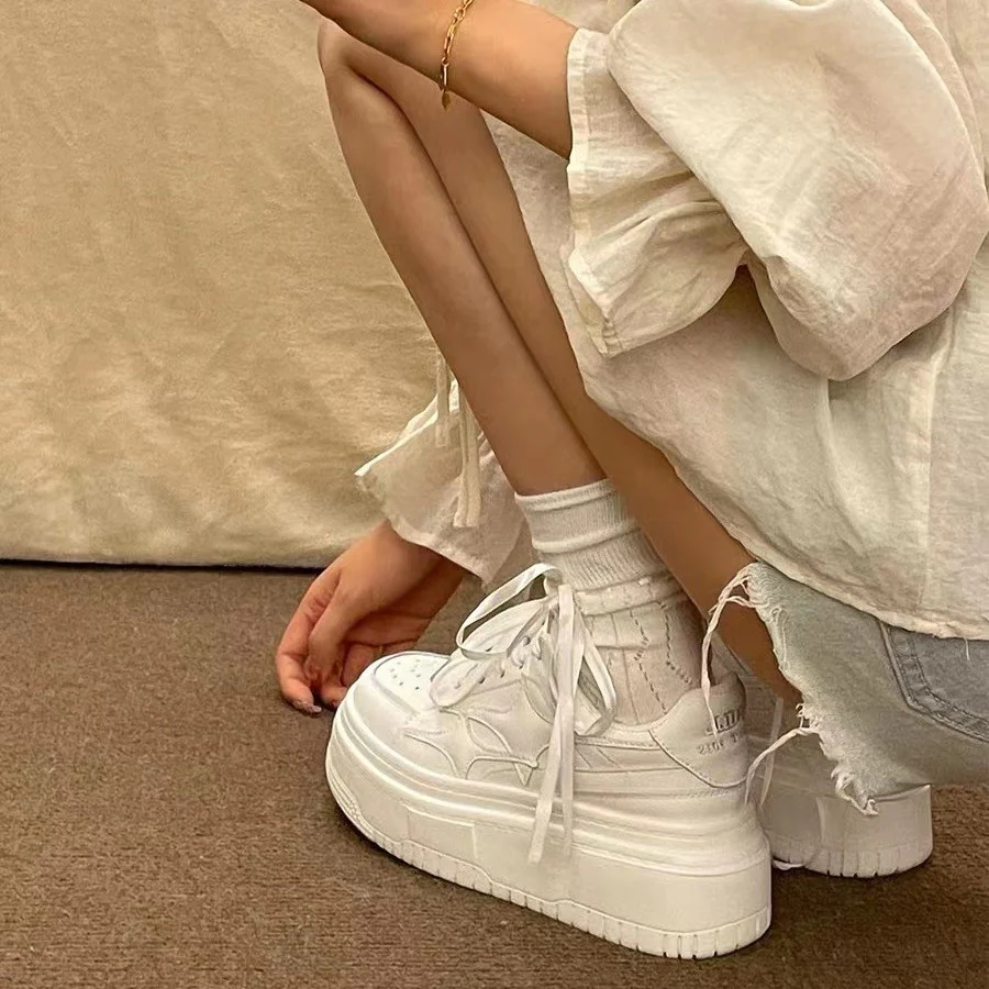 Damen Komfortable Plateausneaker mit atmungsaktiver Obermaterialstruktur und maximaler Dämpfung Heidi Mode - Image 2
