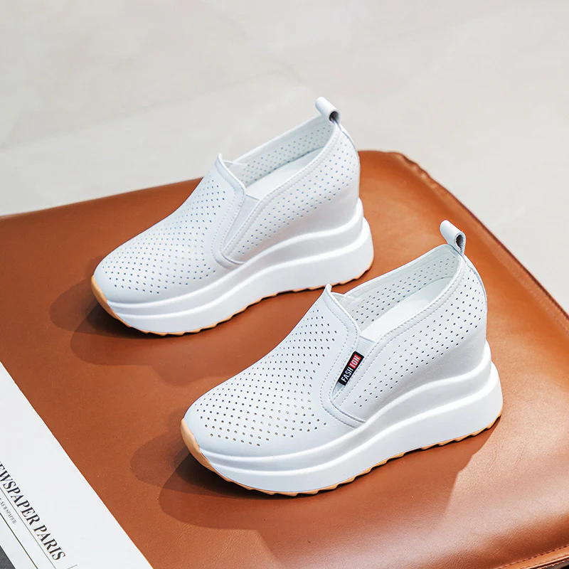Damen Komfortable Slip-On Sneakers mit luftiger Oberflächenstruktur und rutschfester Sohle Heidi Mode - Image 7