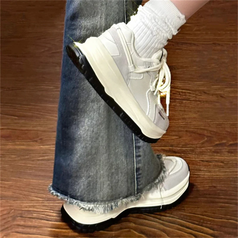 Damen Komfortable Sneaker mit atmungsaktiver Oberfläche Heidi Mode - Image 2