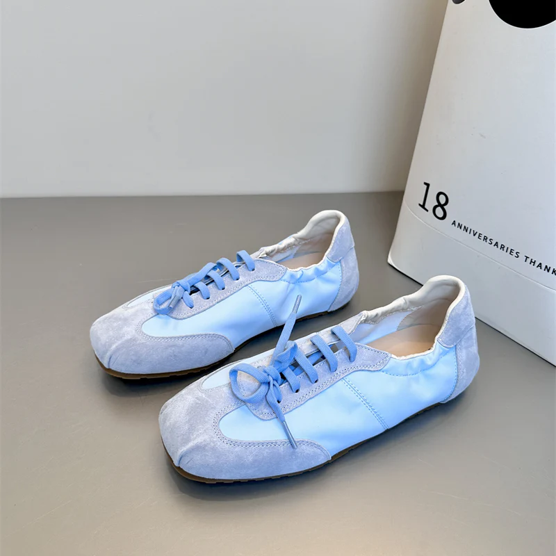 Damen Komfortable Sneaker mit atmungsaktiver Obermaterialstruktur und innovativer Dämpfungstechnologie Heidi Mode - Image 2
