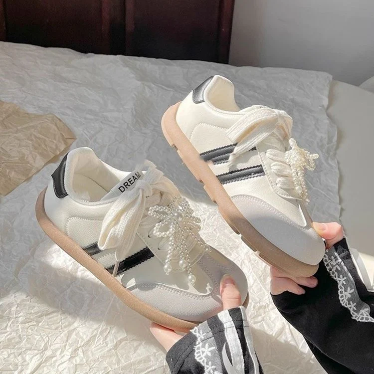 Damen Komfortable Sneaker mit eleganten Perlenapplikationen und atmungsaktiver Oberkante Heidi Mode - Image 3