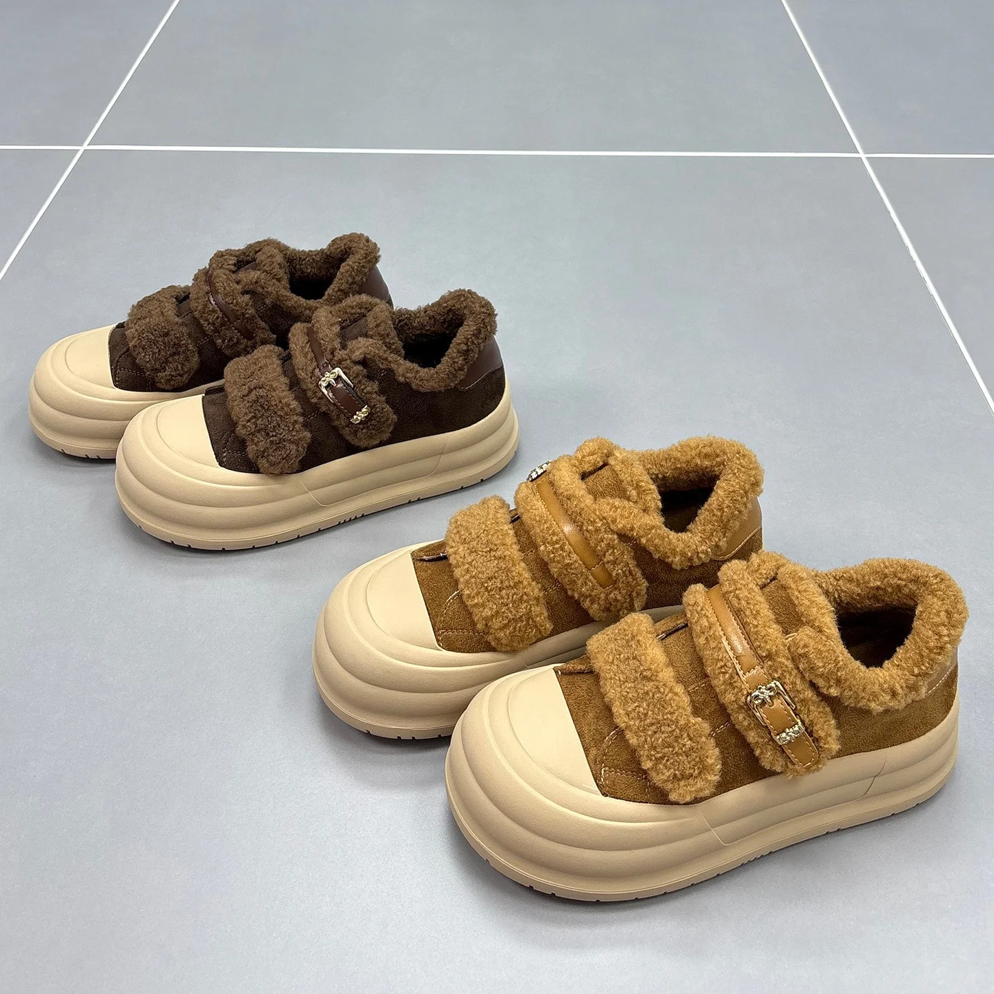 Damen Komfortable Sneaker mit kuscheligem Fleece-Futter und praktischen Klettverschlüssen Heidi Mode