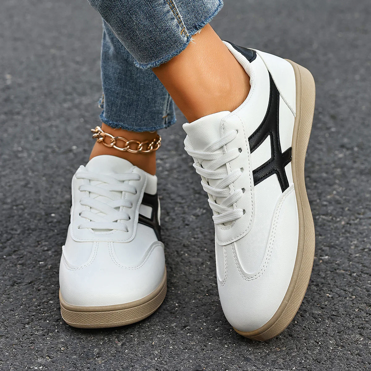 Damen Komfortable Sneaker mit modischem Design Heidi Mode - Image 2