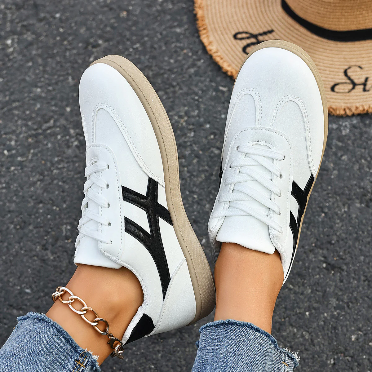 Damen Komfortable Sneaker mit modischem Design Heidi Mode - Image 3
