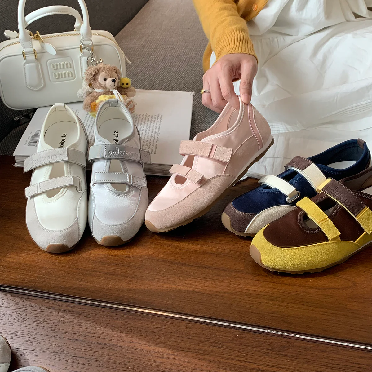 Damen Komfortable Sneaker mit verstellbaren Klettverschlüssen Heidi Mode