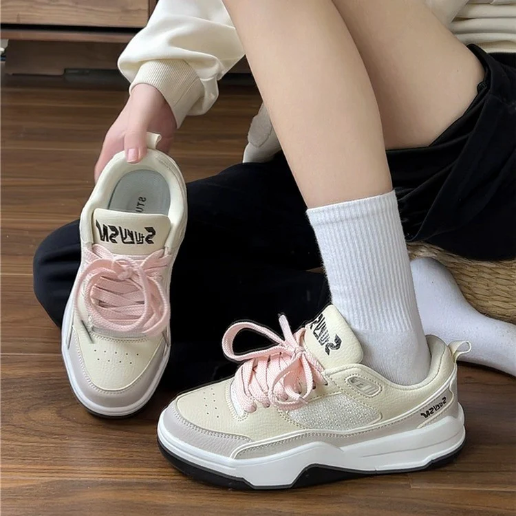 Damen Komfortable Sneakers mit atmungsaktiver Laufsohle und modischem Design Heidi Mode - Image 2