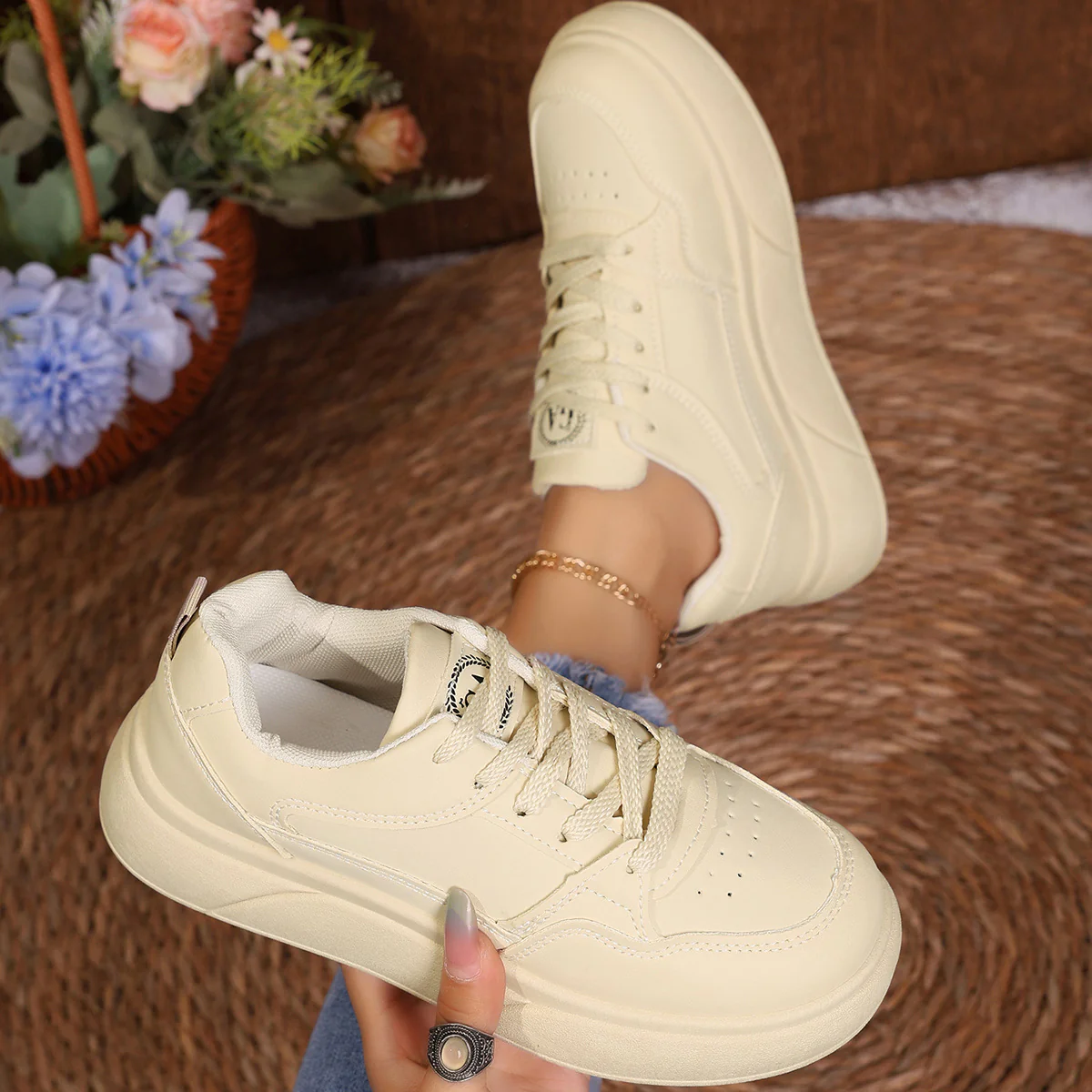 Damen Komfortable Sneakers mit dicker Laufsohle und modischem Design Heidi Mode - Image 4