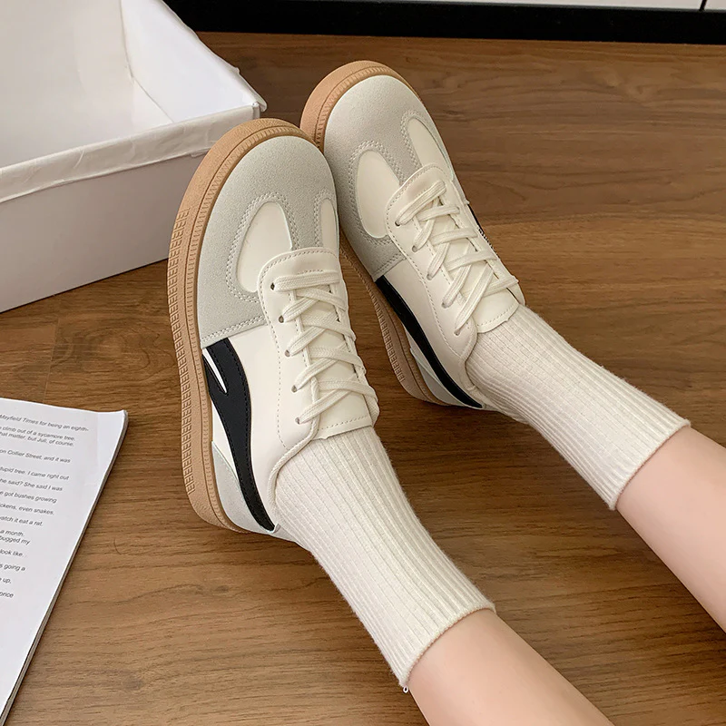 Damen Komfortable Sneakers mit klassischer Silhouette und rutschfester Laufsohle Heidi Mode - Image 2