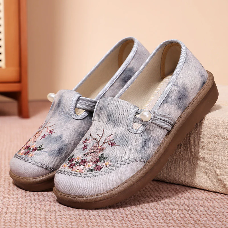 Damen Komfortable Stoff-Pantoletten mit floraler Stickerei und elastischem Riemen Heidi Mode - Image 7