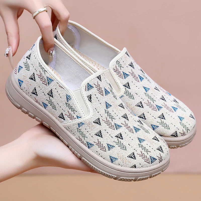 Damen Komfortable und stylische Slipper von Heidi Mode
